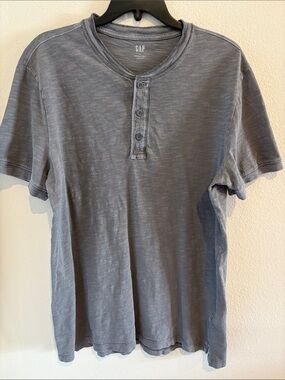 Set of (2) GAP Men's T shirts Short-Sleeve 1/4 button Henley 100% Cotton